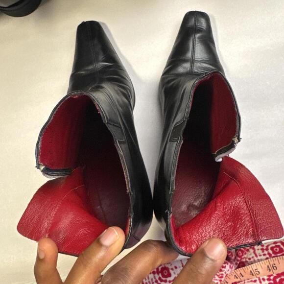 Vintage Donald Pliner Red Lined pointed square toe black Boots size 7.5 - Picture 8 of 8